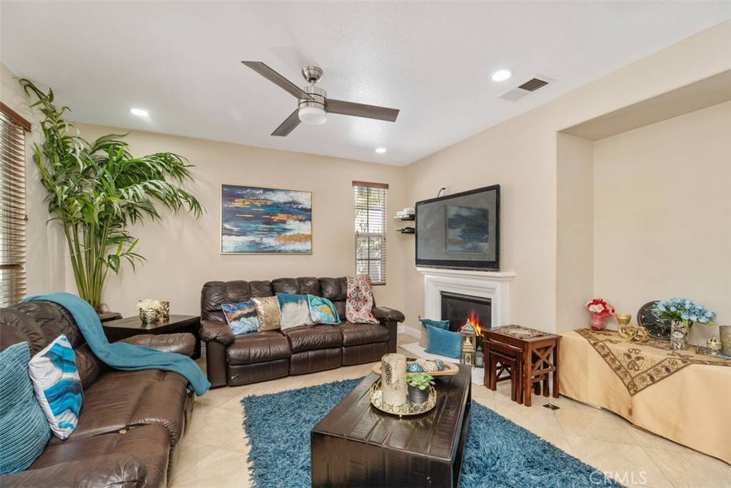 Temecula, CA 92591,40409 Corrigan PL