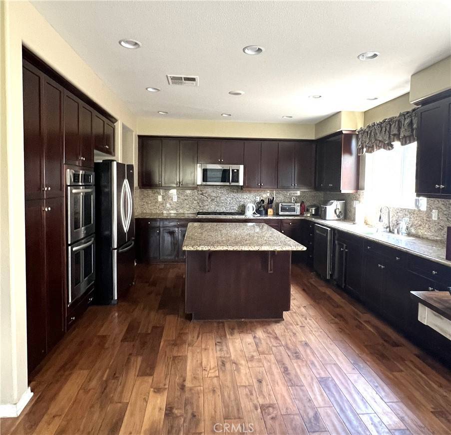 Lake Elsinore, CA 92530,3812 Ash ST