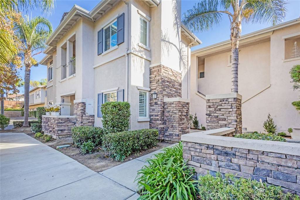 Murrieta, CA 92563,26438 Arboretum WAY #2406