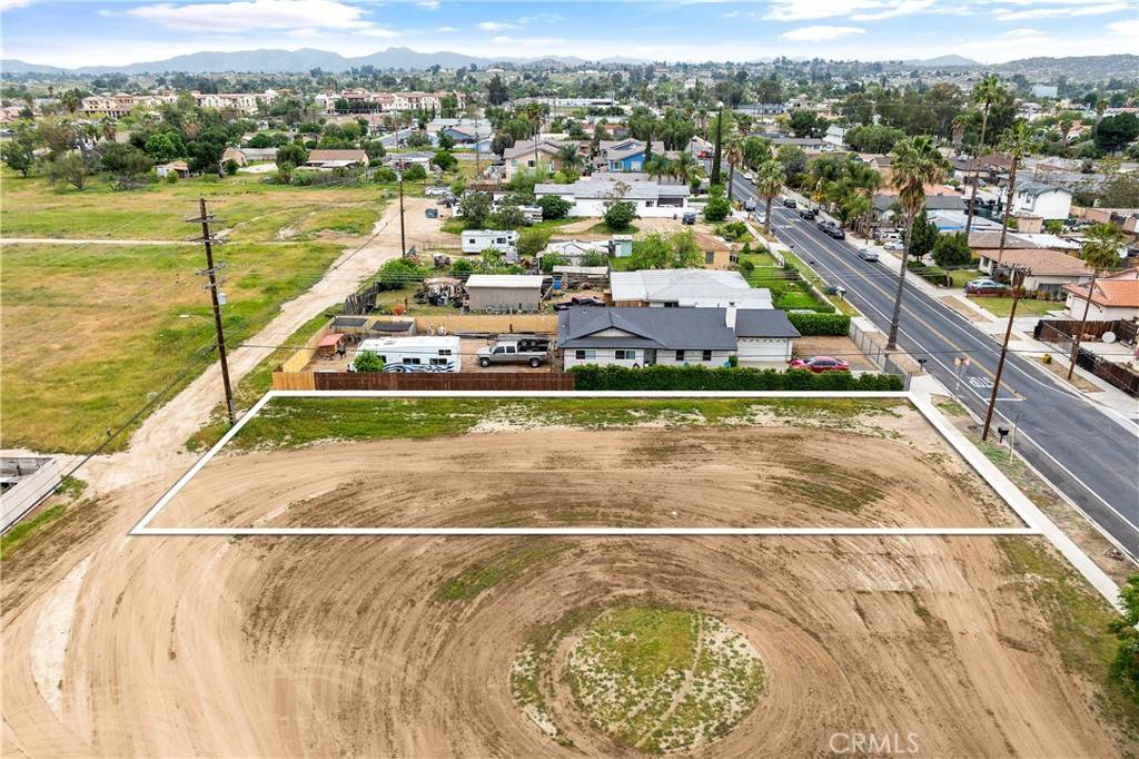 Perris, CA 92570,0 7th ST