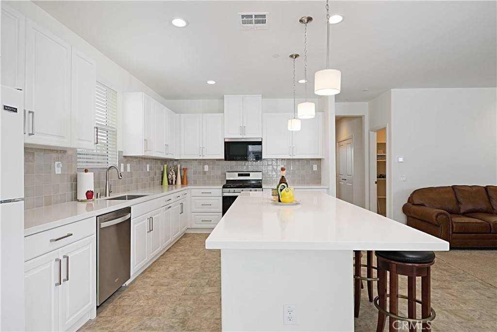 Wildomar, CA 92595,36225 Beacon Light WAY