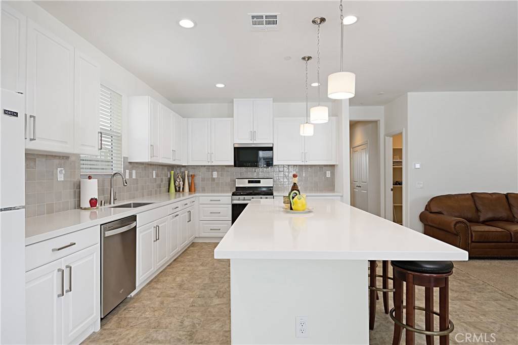 Wildomar, CA 92595,36225 Beacon Light WAY