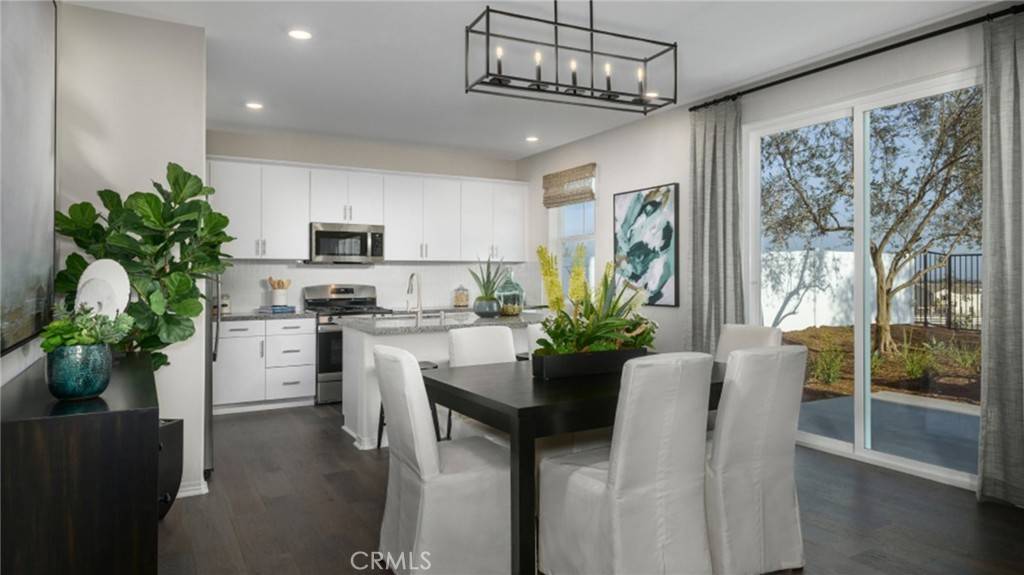Rialto, CA 92377,2437 Powell DR