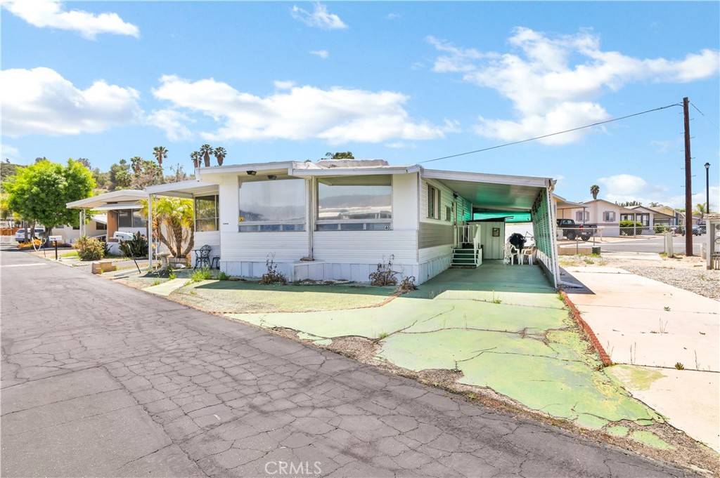 Hemet, CA 92544,44725 E. Florida AVE #40
