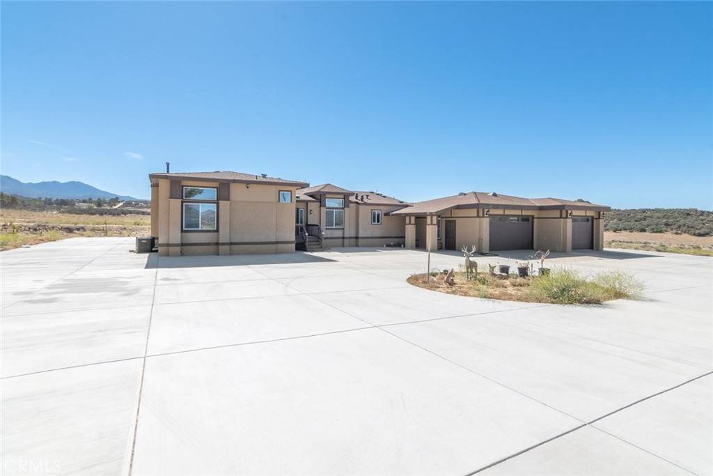 Anza, CA 92539,61110 Coyote Canyon RD