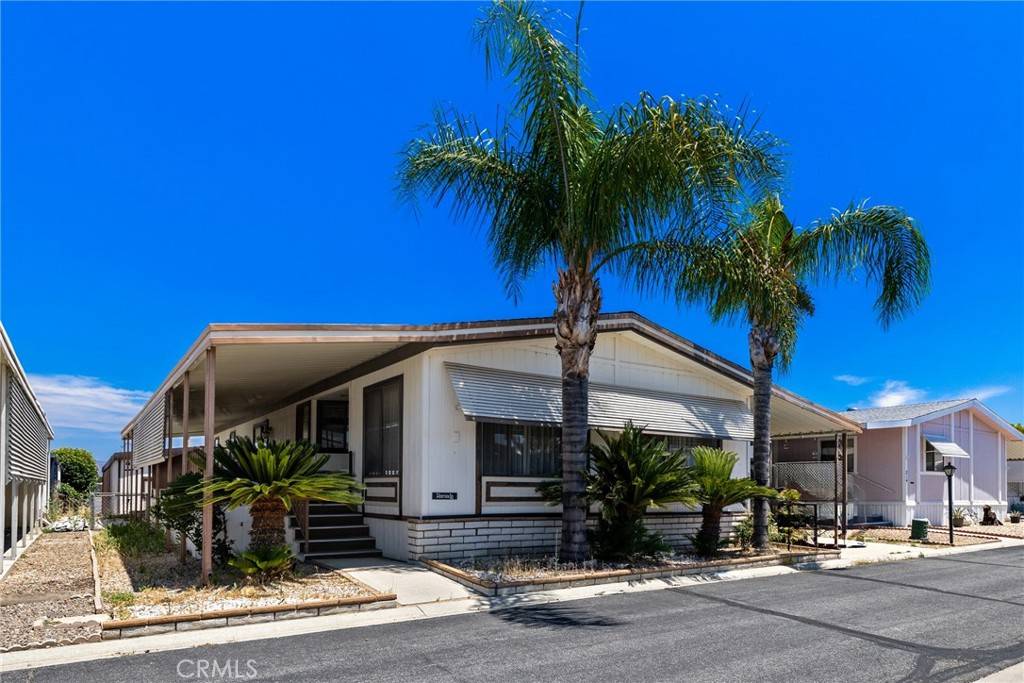 Hemet, CA 92543,1300 W Menlo AVE #215