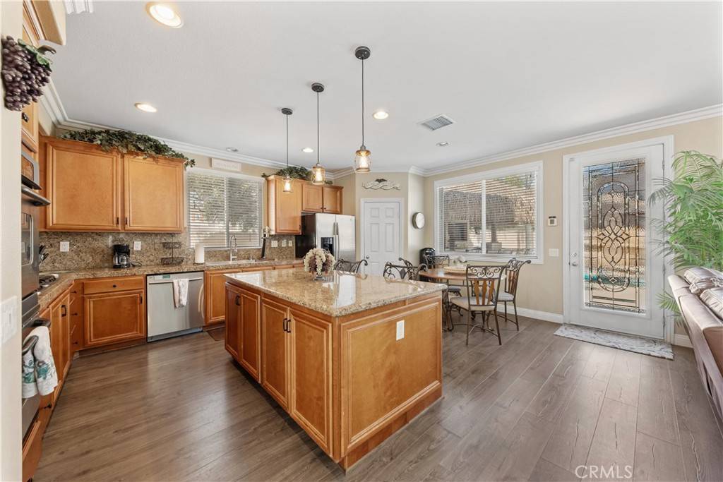 Winchester, CA 92596,31768 Bottle Brush ST