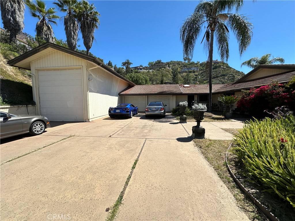 La Mesa, CA 91941,9902 Heavenly WAY
