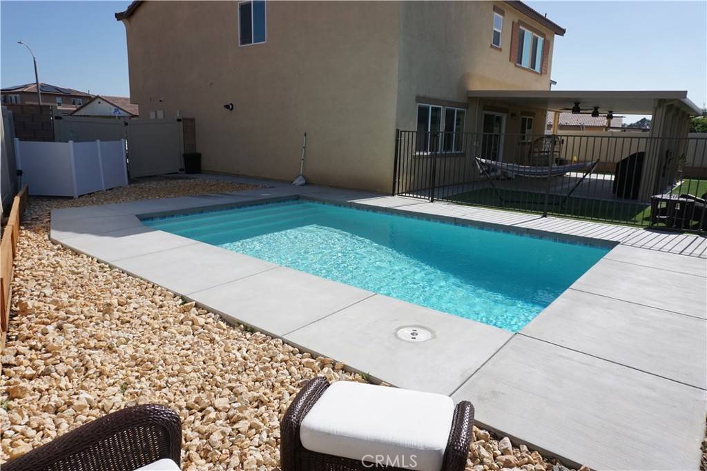 Hemet, CA 92543,1322 Division CT