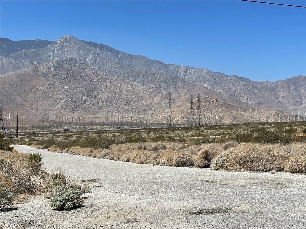 Whitewater, CA 92282,55200 Hatton PL