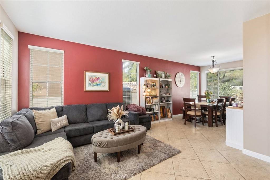 Corona, CA 92879,757 Navarro DR