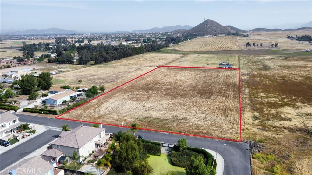 Menifee, CA 92584,1 Loretta AVE