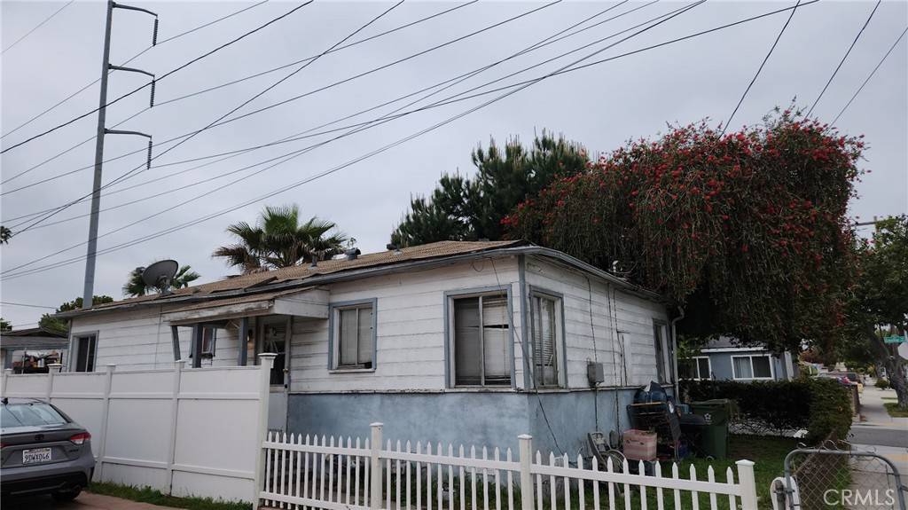 Lawndale, CA 90260,16202 Grevillea AVE