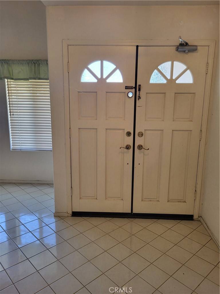 Murrieta, CA 92562,40132 ZAMURA CT