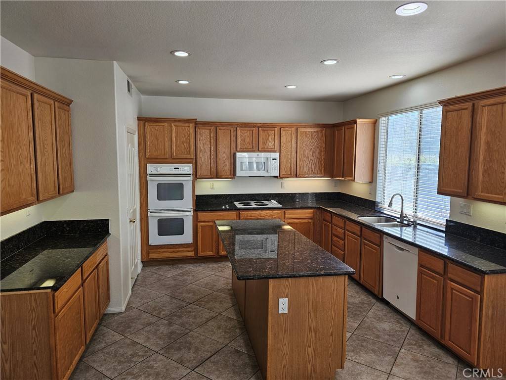 Temecula, CA 92592,33429 Barrington DR