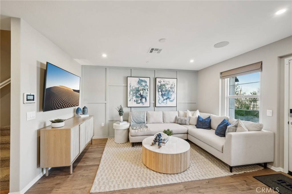 Fontana, CA 92336,16157 Lumia WAY