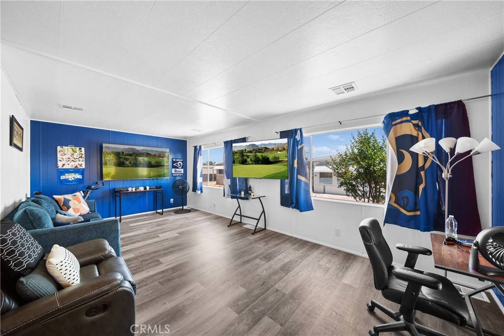 Riverside, CA 92503,9391 California Avenue #56