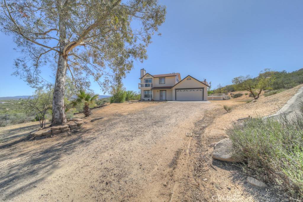 Aguanga, CA 92536,41695 Rolling Hills DR