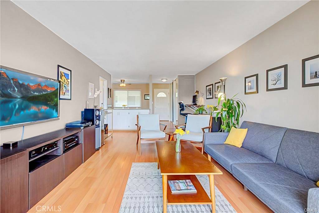 Long Beach, CA 90814,2844 E 3rd ST #207