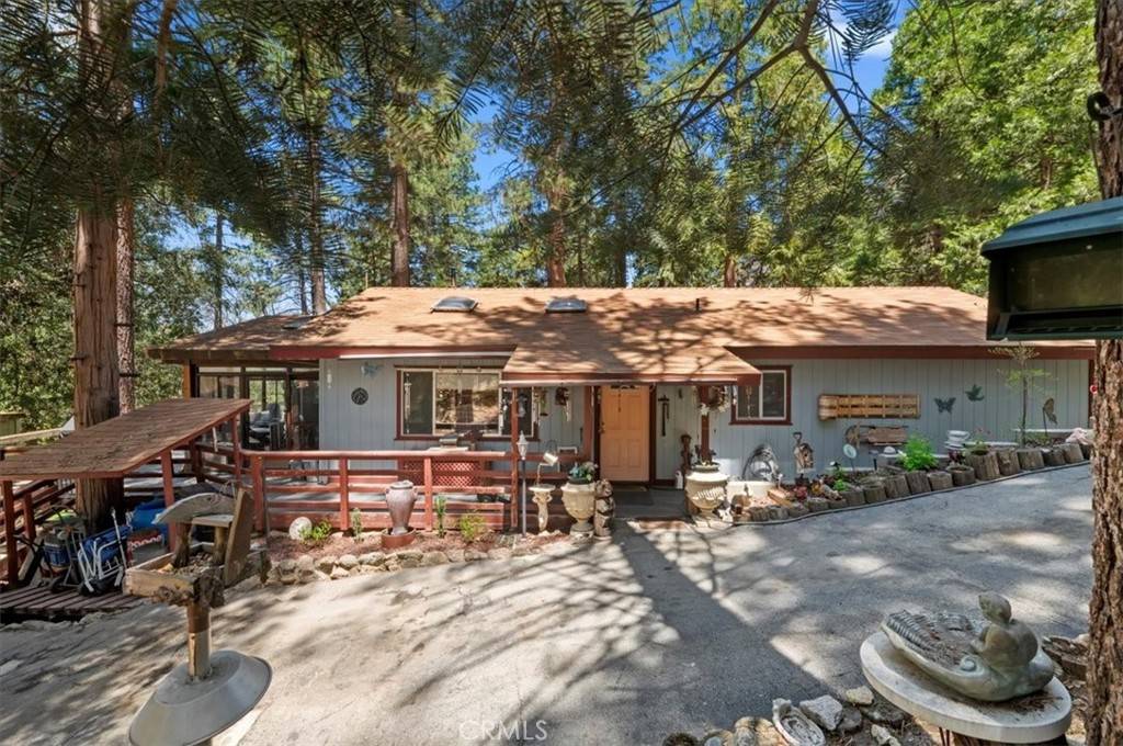 Idyllwild, CA 92549,23075 Oak Leaf LN