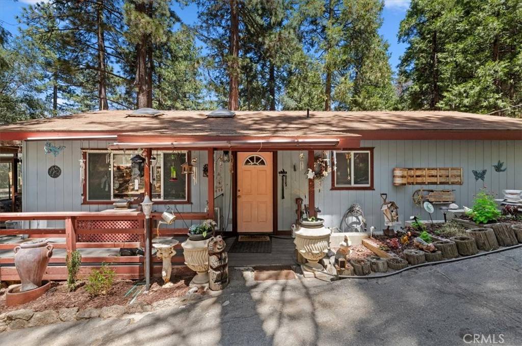 Idyllwild, CA 92549,23075 Oak Leaf LN