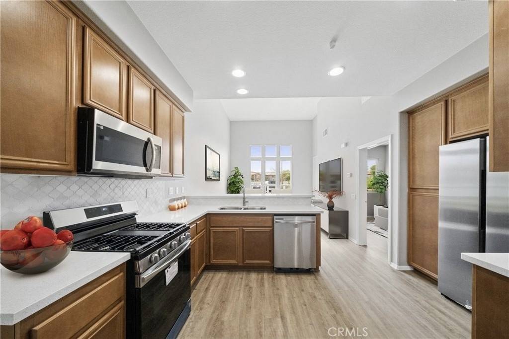 Hemet, CA 92545,986 Coriander DR #304