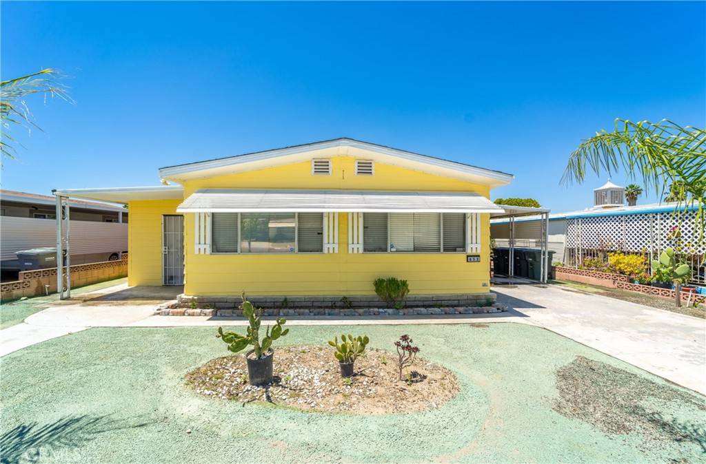 Hemet, CA 92543,853 S Palm AVE
