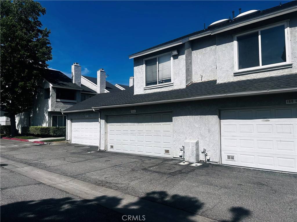 Rialto, CA 92376,168 W Walnut AVE #C