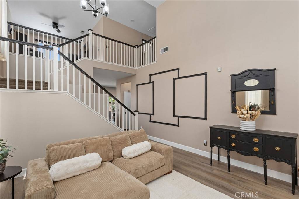 Temecula, CA 92591,42097 Chestnut DR