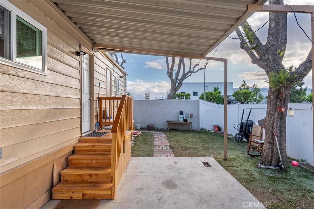 Corona, CA 92879,777 S Temescal ST #1