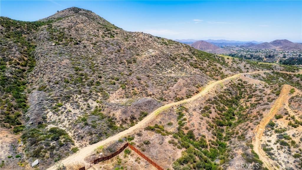 Wildomar, CA 92595,0 Upton