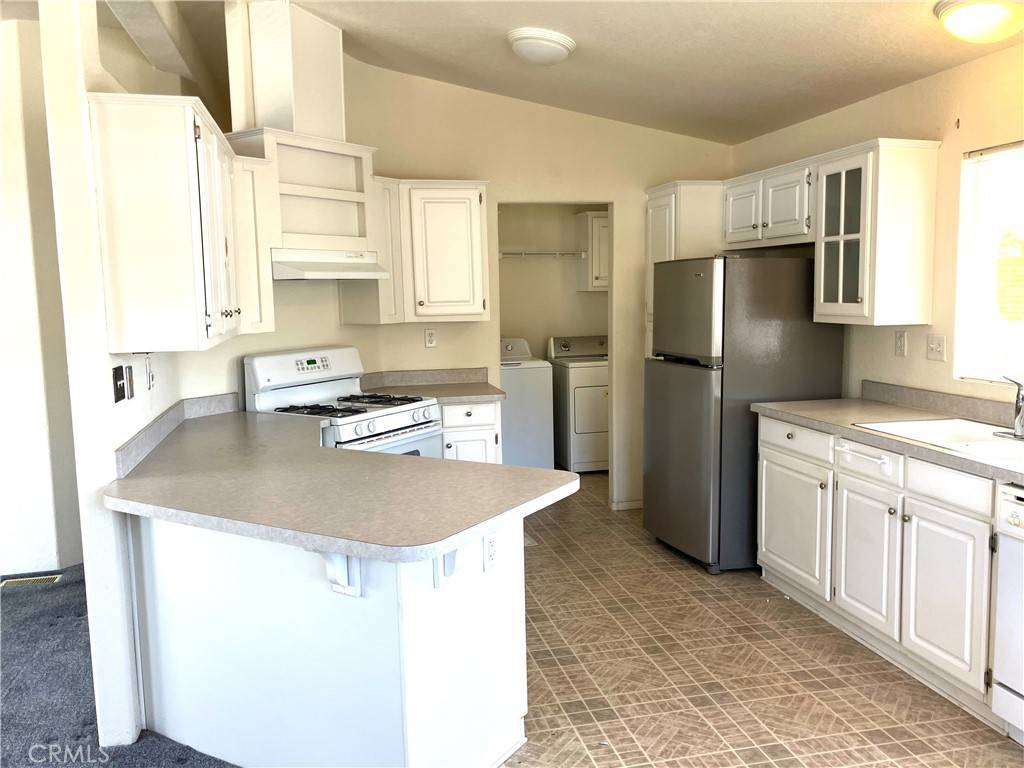 Hemet, CA 92545,32600 Hwy 74 #127