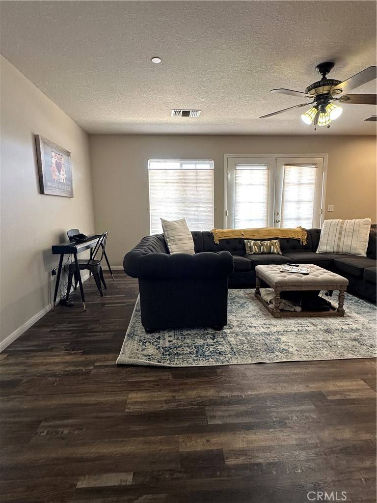 8843 San Diego DR Yucca Valley, CA 92284