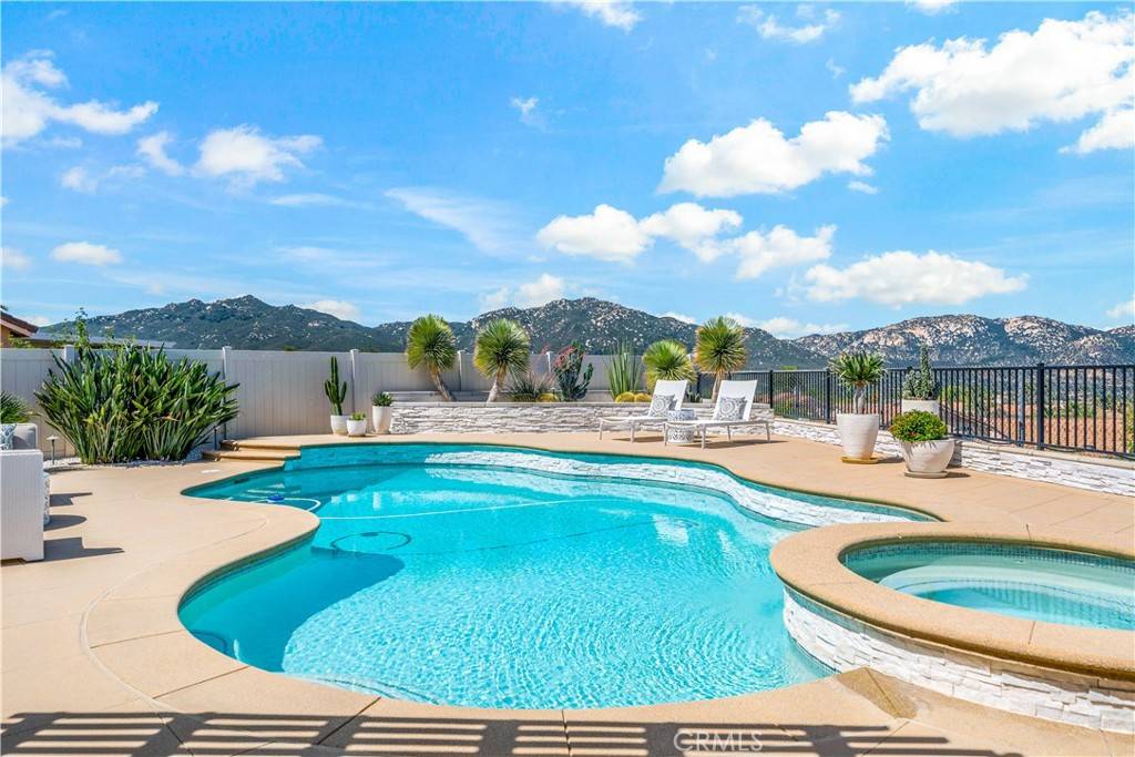 Temecula, CA 92592,32070 Corte Bonilio