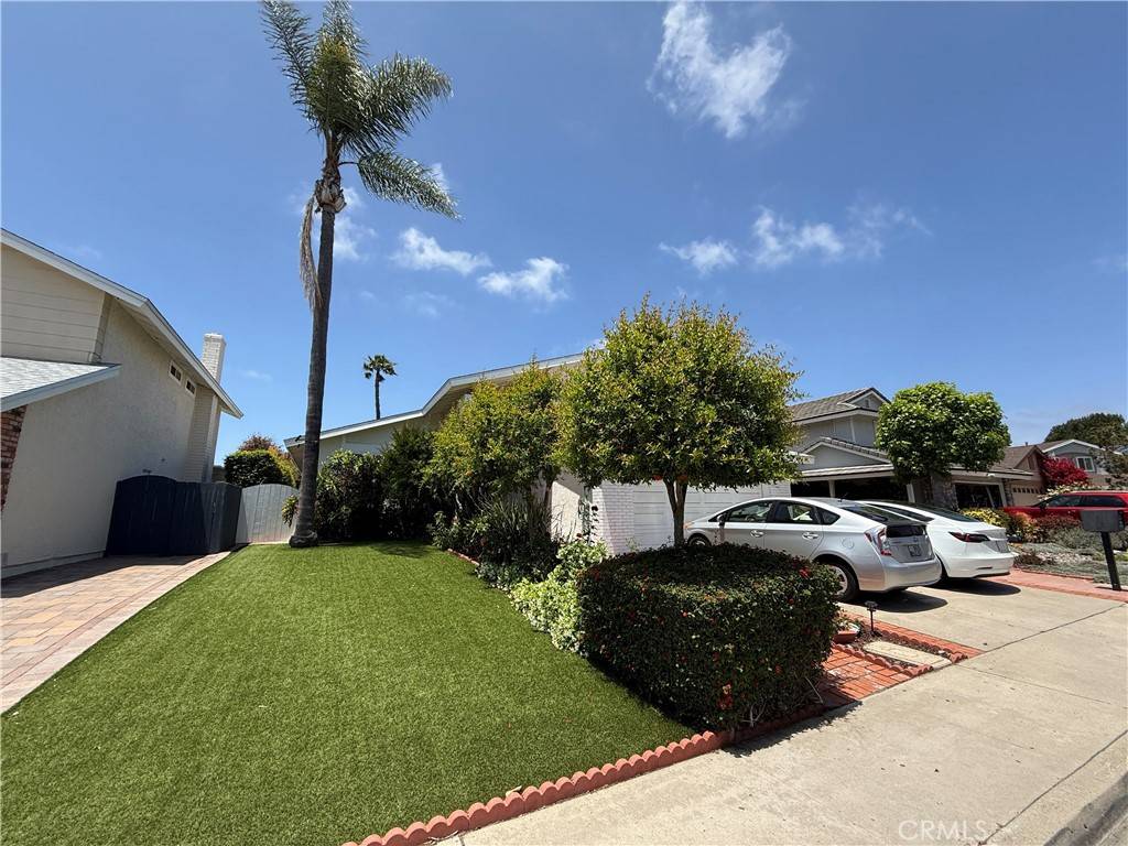 San Diego, CA 92129,8730 Twin Trails DR