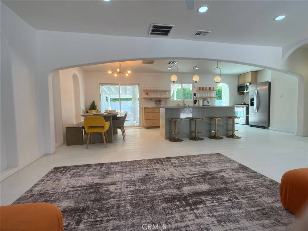 Palm Springs, CA 92264,622 S Highland DR
