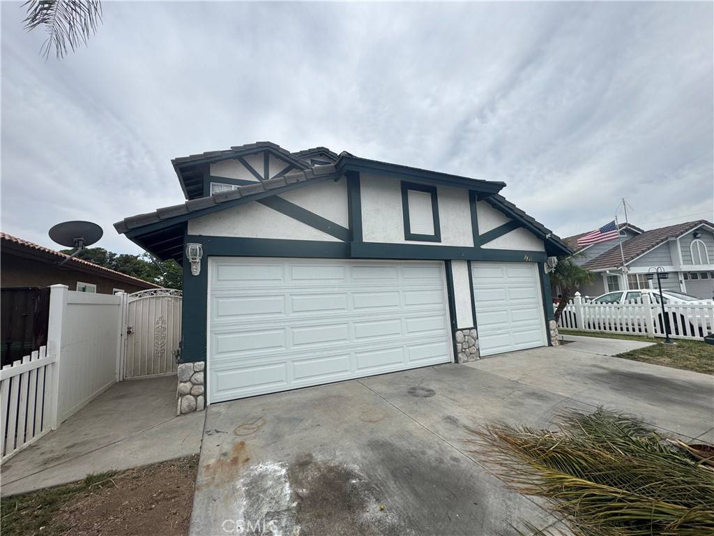 Perris, CA 92571,461 Camino Los Gallos