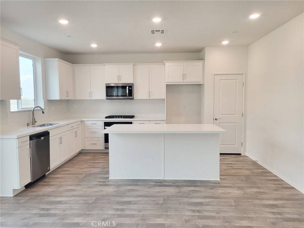Corona, CA 92883,26314 Gentry AVE