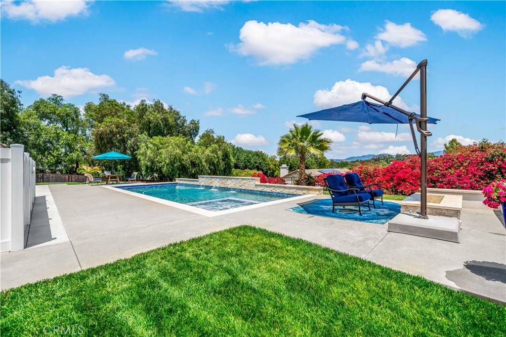Fallbrook, CA 92028,1408 Devin DR