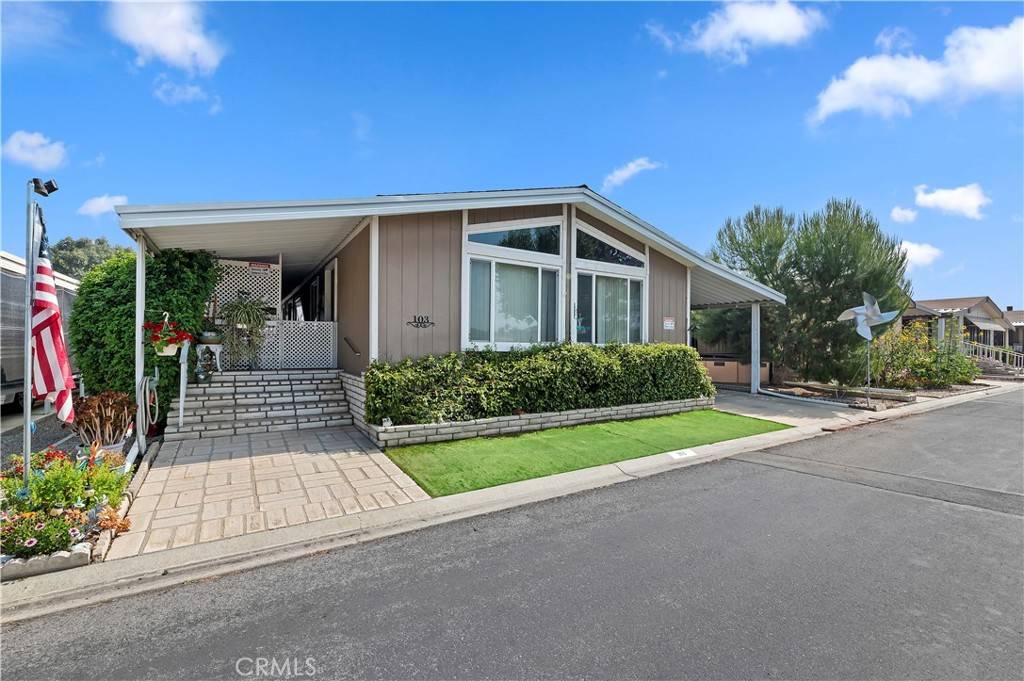 Hemet, CA 92543,1300 W Menlo AVE #103