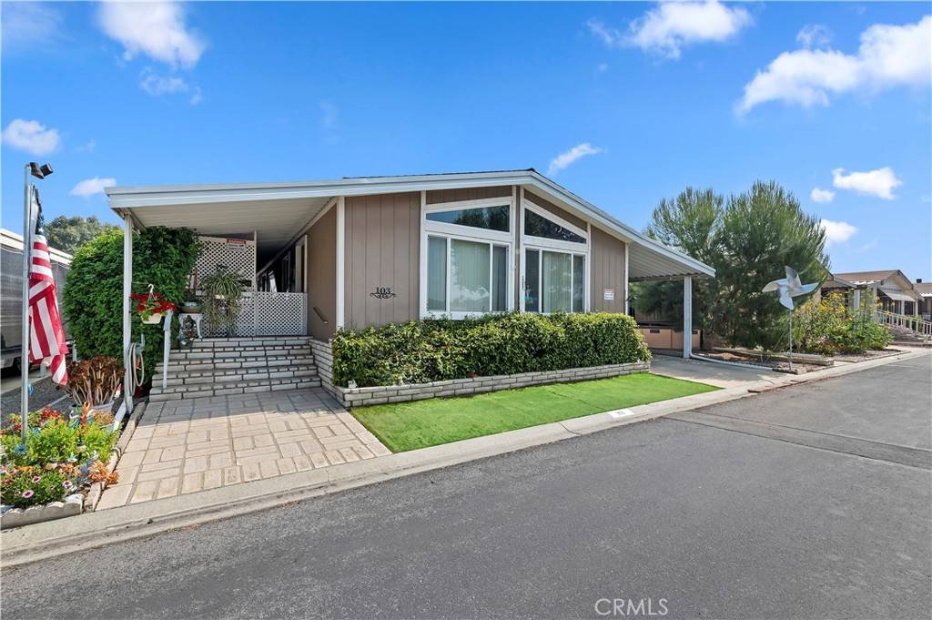 Hemet, CA 92543,1300 W Menlo AVE #103