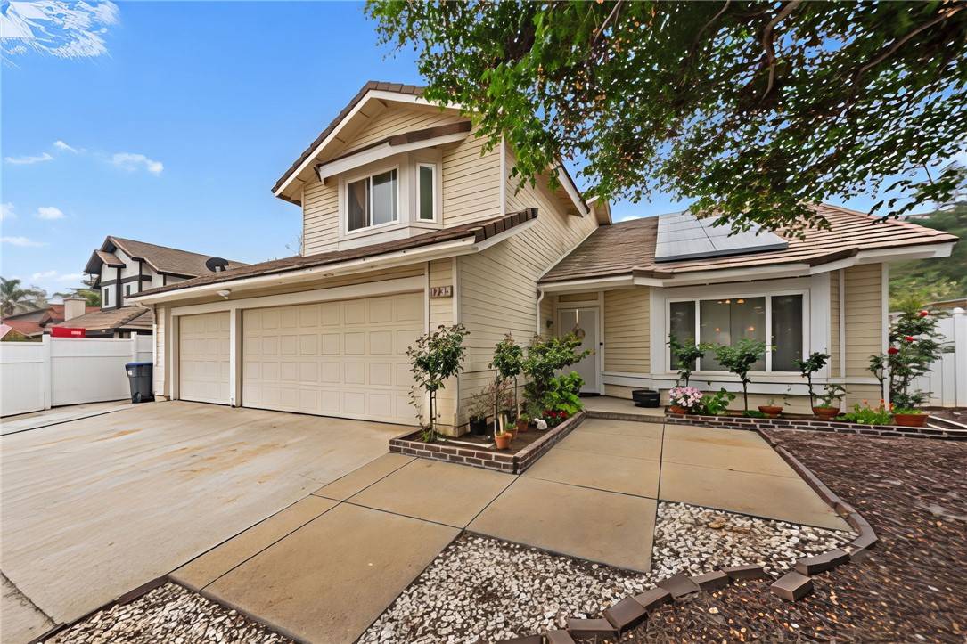 Moreno Valley, CA 92557,11735 Country Flower LN