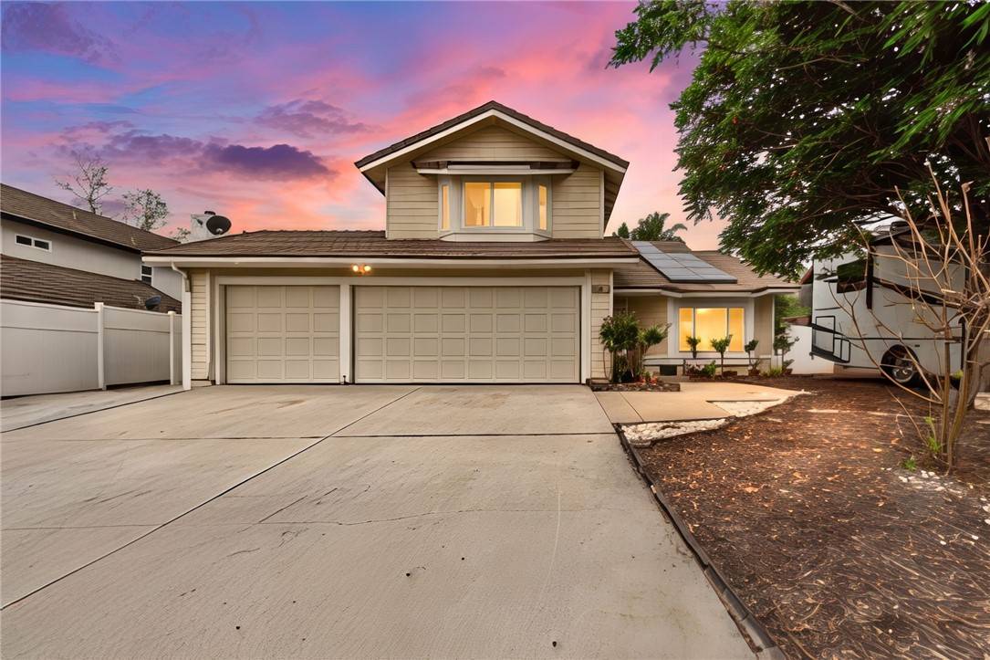 Moreno Valley, CA 92557,11735 Country Flower LN