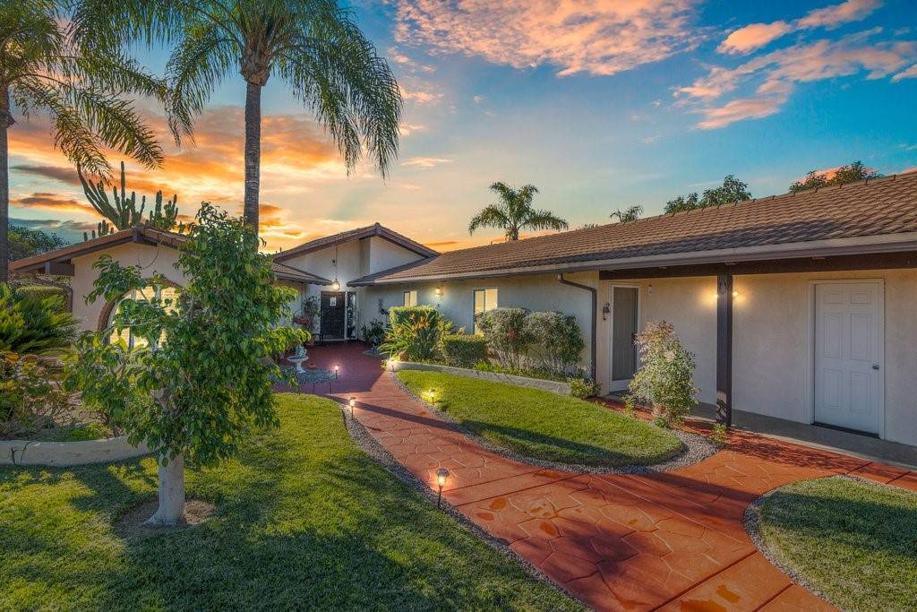 Fallbrook, CA 92028,3322 Canonita DR