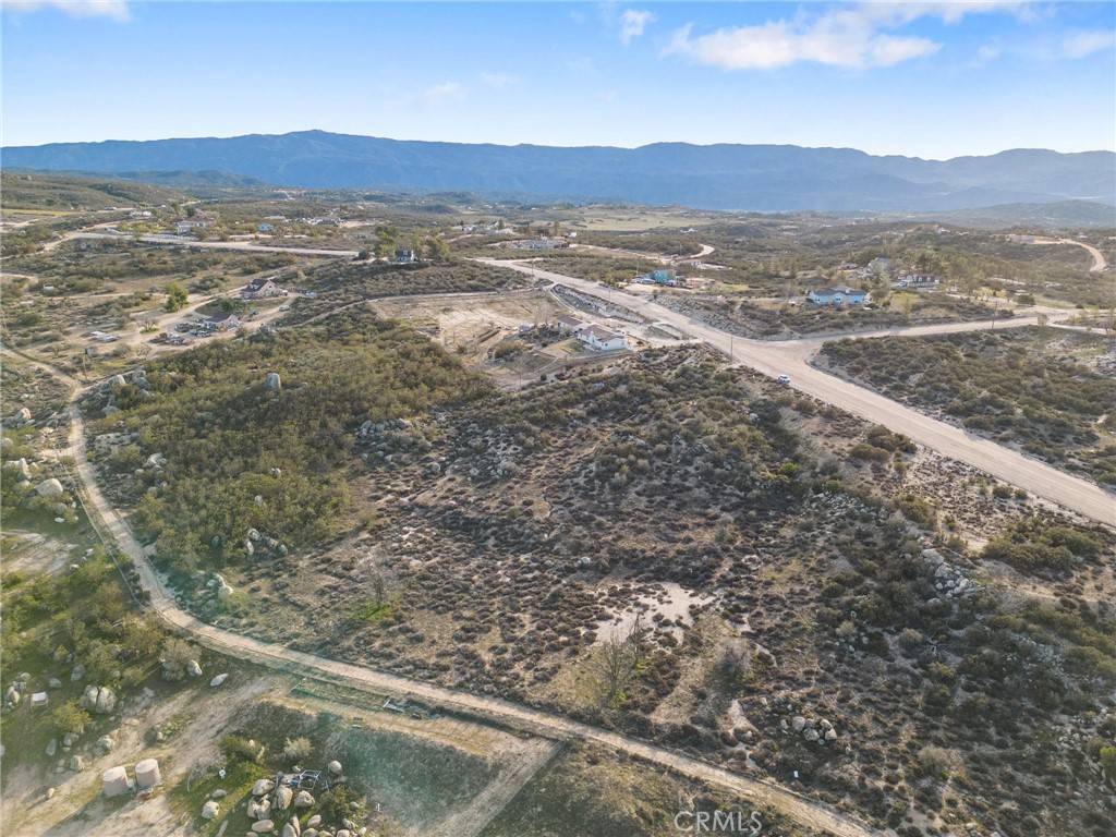 Aguanga, CA 92536,391 Lakeshore BLVD