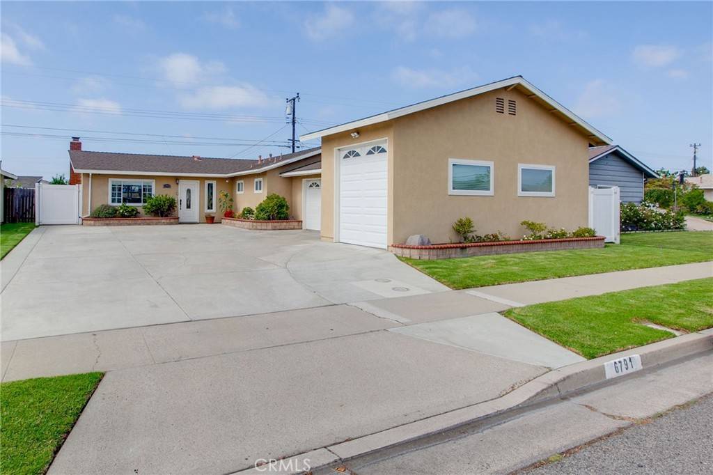 Huntington Beach, CA 92647,6791 Retherford DR