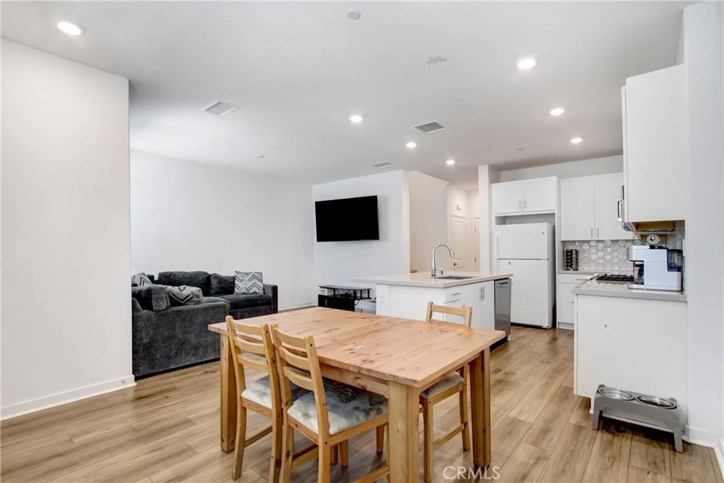 Corona, CA 92883,3934 Lavine WAY #108