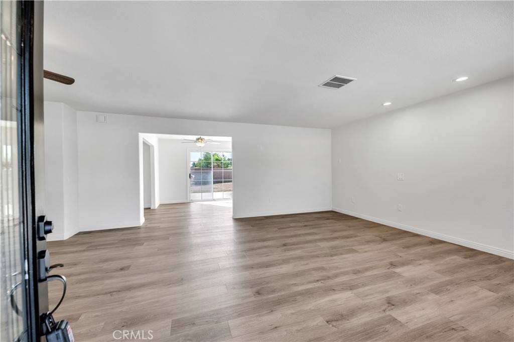 Hemet, CA 92544,26425 Katharin ST