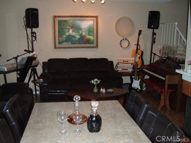 Simi Valley, CA 93065,2452 Chandler Ave. #1