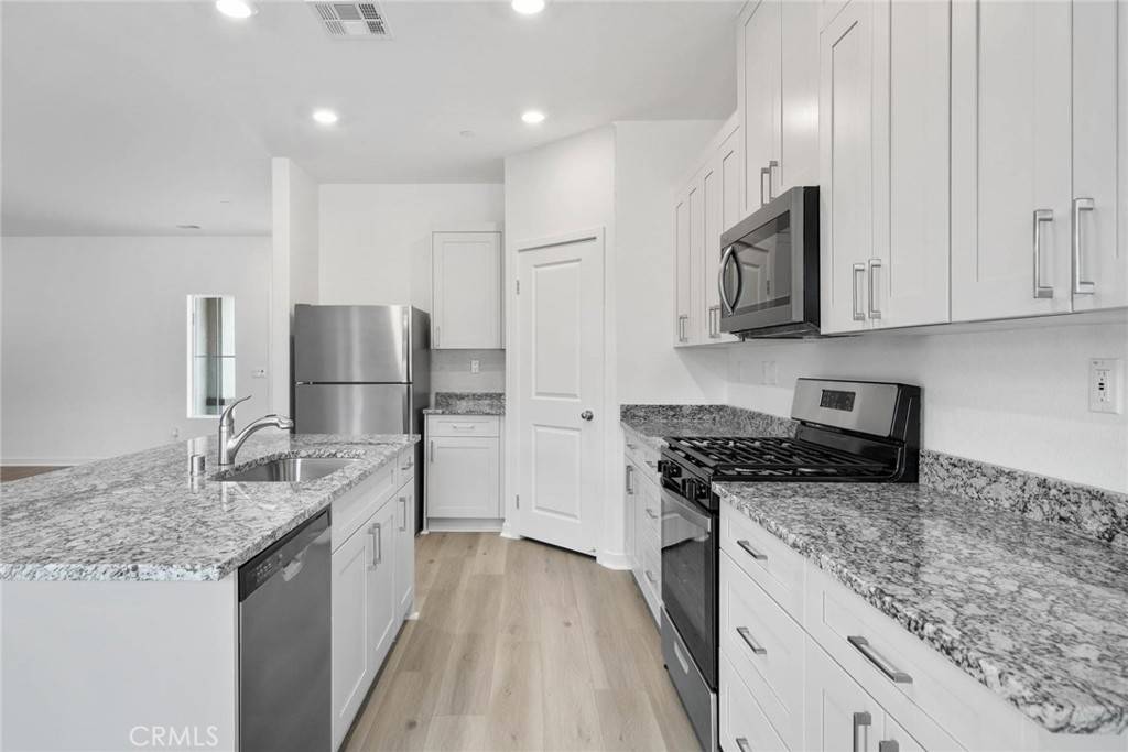 Apple Valley, CA 92307,Address not disclosed
